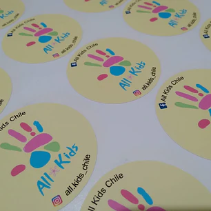 Pack 100 Stickers 5x5 o 5 cms personalizados