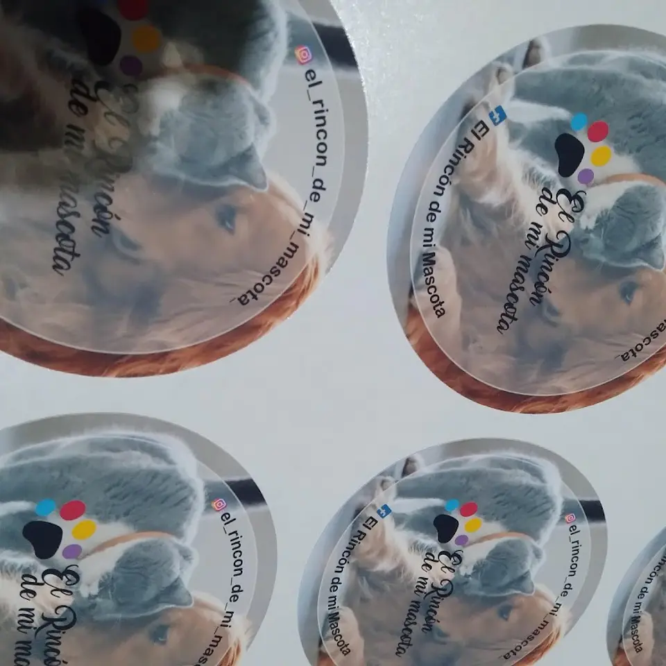 Pack 100 Stickers 5x5 o 5 cms personalizados 3