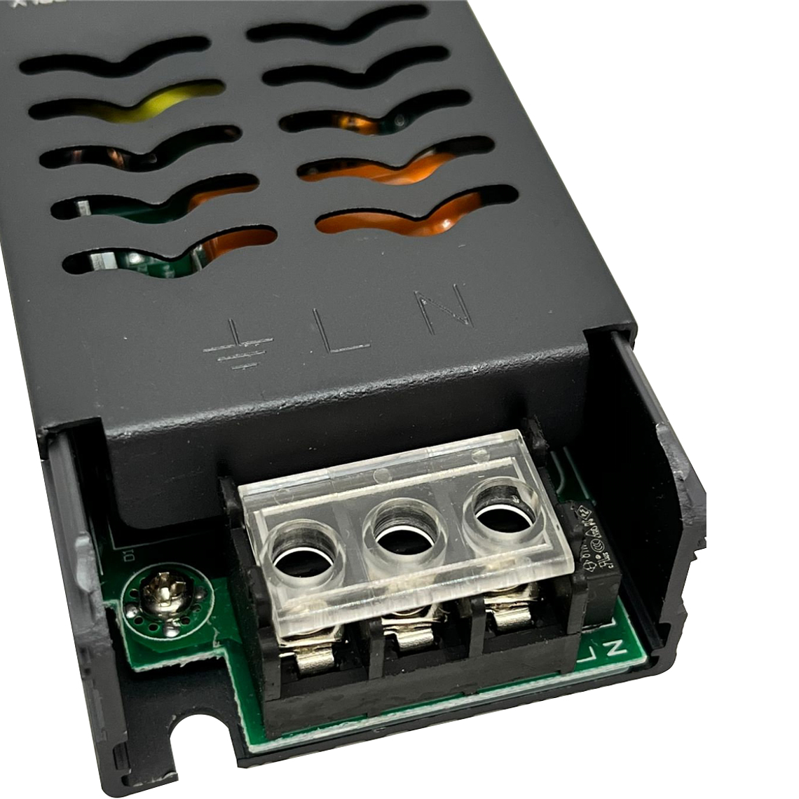 FUENTE DE PODER COMPACTA 100W 3