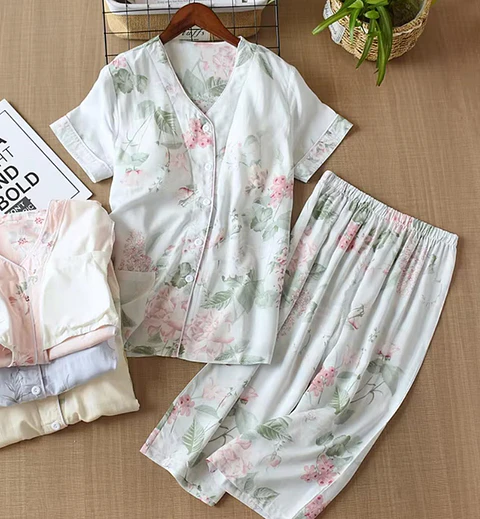 Pijama De Viscosa Diseño Unico Floreado Pantalon Medio Floreado Floreado M
