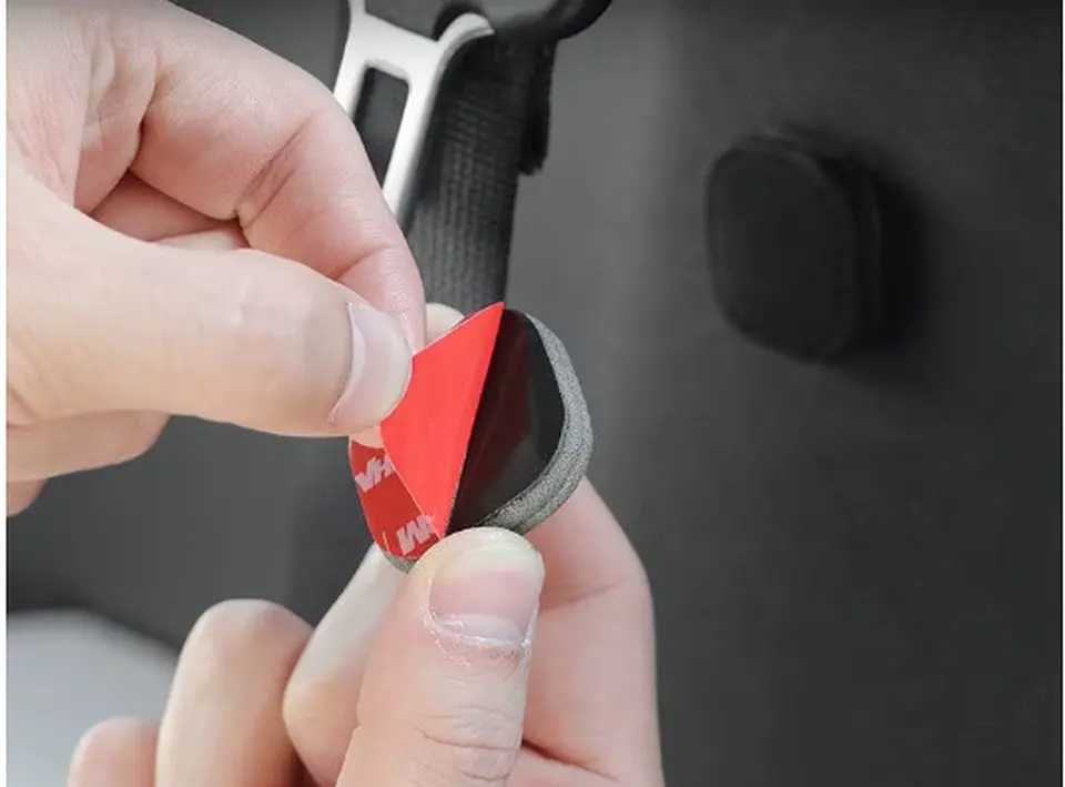 Soporte Iman Magnetico Cinturon de Seguridad 2
