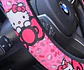 Cubridor De Volante Manubrio Diseño Para Autos Negro Diseño Rosa Chicle - Miniatura 3