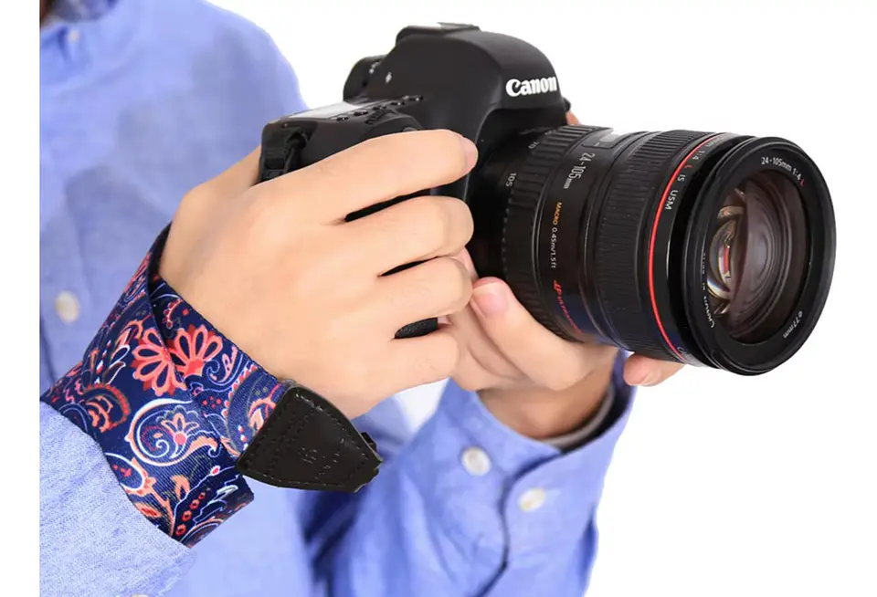 Correa Camara Fotografica Diseño Colores 6