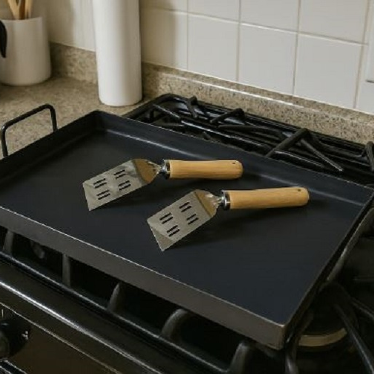 Plancha Churrasquera 45X25 mas dos Espatulas 1