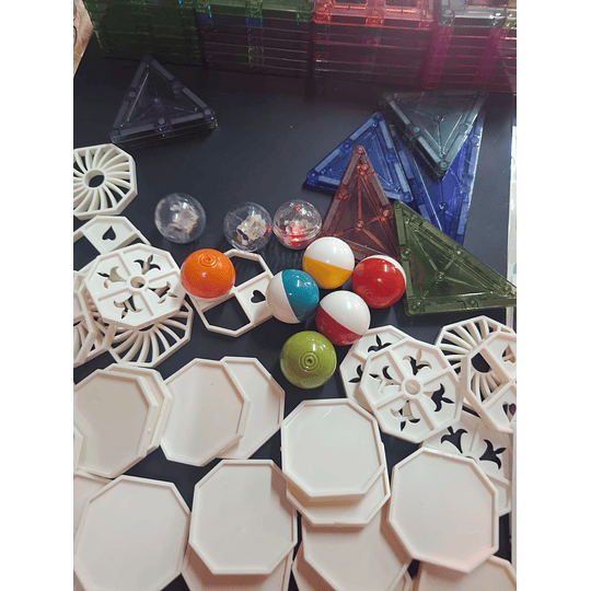 Set bloques magnéticos colores, 101 piezas, con luces,
