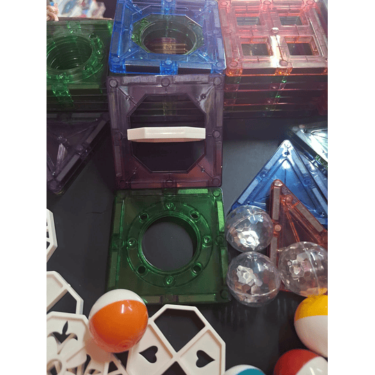 Set bloques magnéticos colores, 101 piezas, con luces,