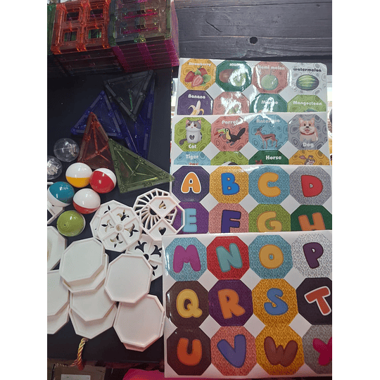 Set bloques magnéticos colores, 101 piezas, con luces,