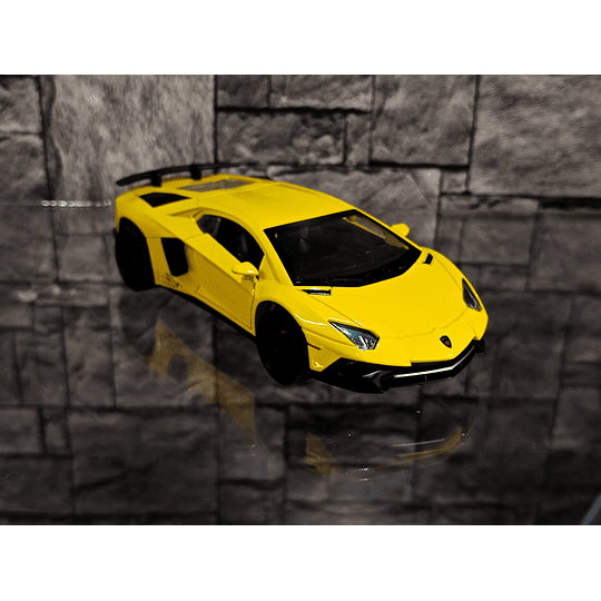Lamborghini Aventador SV Escala 1:32 - Edición Coleccionista Diecast Metal
