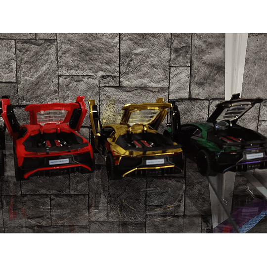 Lamborghini Aventador SV Escala 1:32 - Edición Coleccionista Diecast Metal