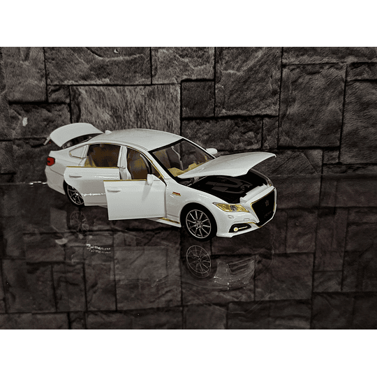 Toyota Crown Luxury Edition Escala 1:32 | Metálico - Full Apertura