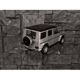 Mercedes-Benz Clase G AMG Escala 1:32 | Metálico - Full Apertura