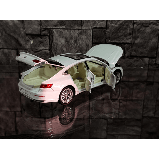 Volkswagen CC Arteon Escala 1:32 | Metálico - Full Apertura