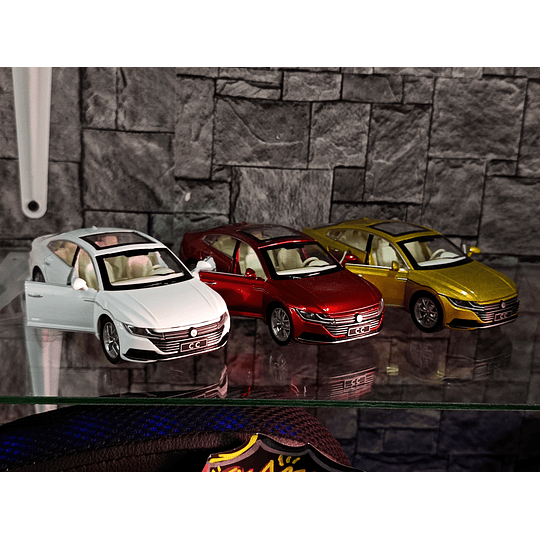 Volkswagen CC Arteon Escala 1:32 | Metálico - Full Apertura