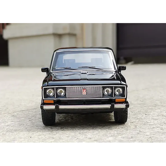 Modelo a Escala LADA 2107 (Blanco) | Miniauto Escala 1:24 | Metal Die-Cast
