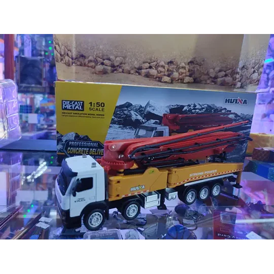 Camion Bomba De Hormigon A Escala 1:50 Huina Rojo