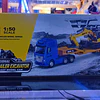 Camion Cama Baja Con Excavadora Escala 1:50 Full Metal