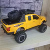 Camioneta A Escala 1:32, Con Luces, Apertura De Puertas Amarillo