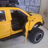 Camioneta A Escala 1:32, Con Luces, Apertura De Puertas Amarillo