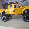 Camioneta A Escala 1:32, Con Luces, Apertura De Puertas Amarillo