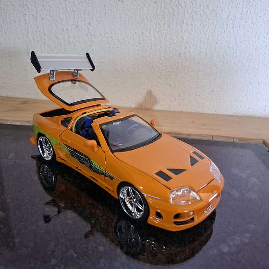 Auto a Escala Toyota Supra Brian O'Conner 1:24 - Fast & Furious Edición 25 Aniversario (Jada Toys)