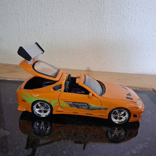 Auto a Escala Toyota Supra Brian O'Conner 1:24 - Fast & Furious Edición 25 Aniversario (Jada Toys)