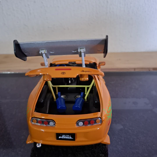 Auto a Escala Toyota Supra Brian O'Conner 1:24 - Fast & Furious Edición 25 Aniversario (Jada Toys)