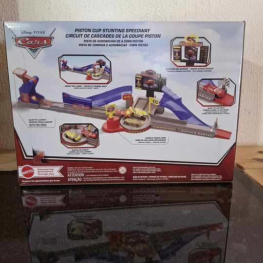 Cars de Disney y Pixar Pista de Juguete Piston Cup Mattel