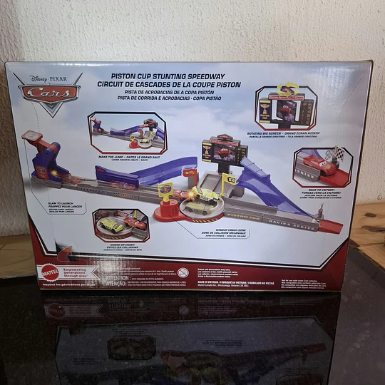 Cars de Disney y Pixar Pista de Juguete Piston Cup Mattel