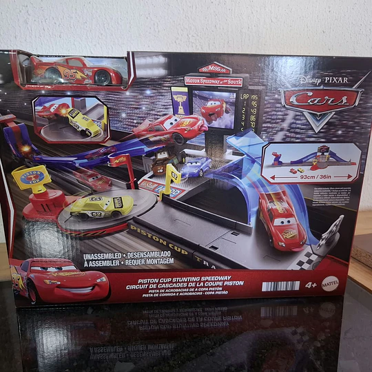 Cars de Disney y Pixar Pista de Juguete Piston Cup Mattel