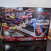 Cars de Disney y Pixar Pista de Juguete Piston Cup Mattel