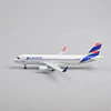 Avión Airbus A320 LATAM 20 cm Metálico con Base