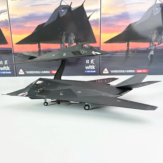 Avión F-117 Nighthawk Escala 1:72 Metálico con Base