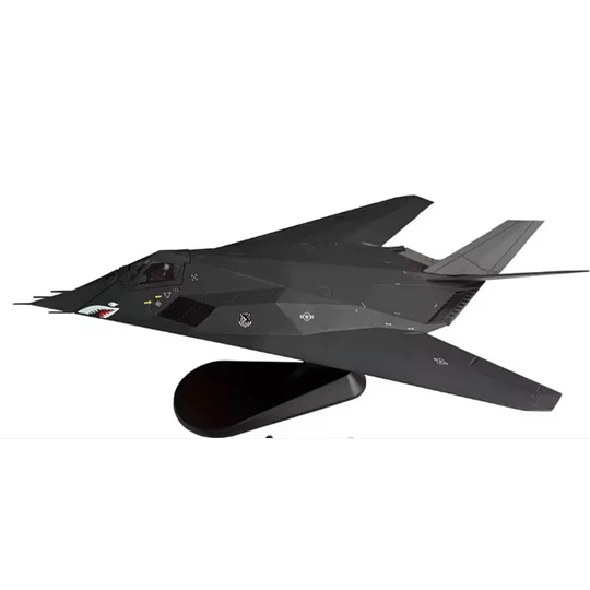 Avión F-117 Nighthawk Escala 1:72 Metálico con Base
