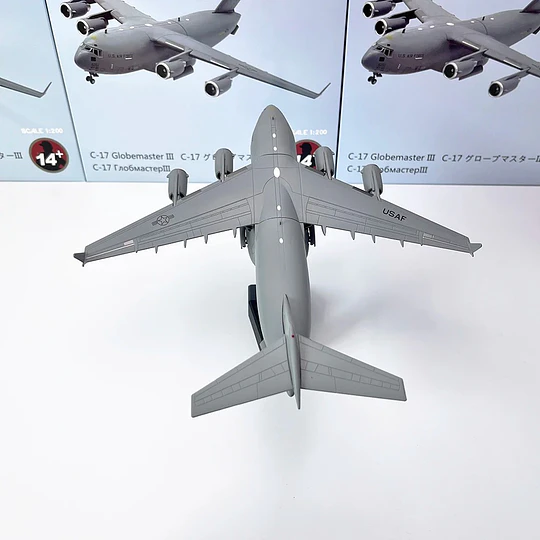 Avión C-17 Globemaster III Escala 1:200 Metálico con Base