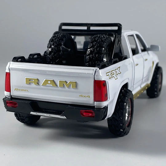 Camioneta Dodge Ram TRX Escala 1:32 Metálica con Luz y Sonido