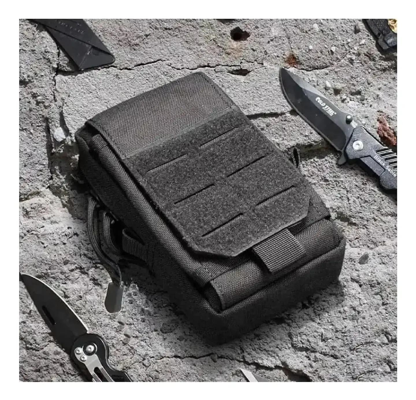 Pouch Táctico con Sistema Molle  2
