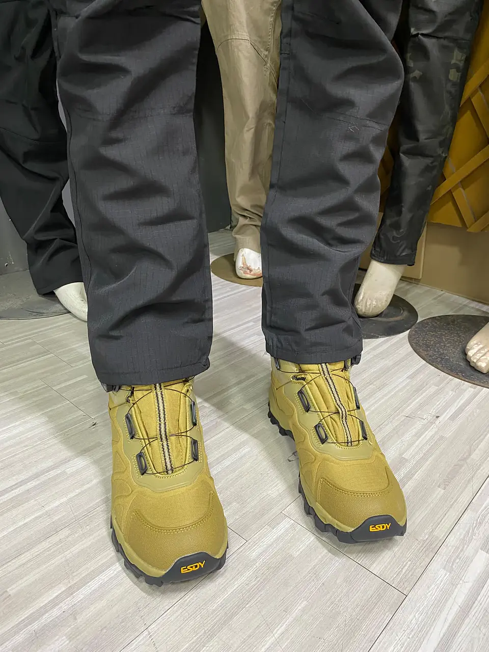 Pantalón Táctico Cargo Negro Modelo IX7 5