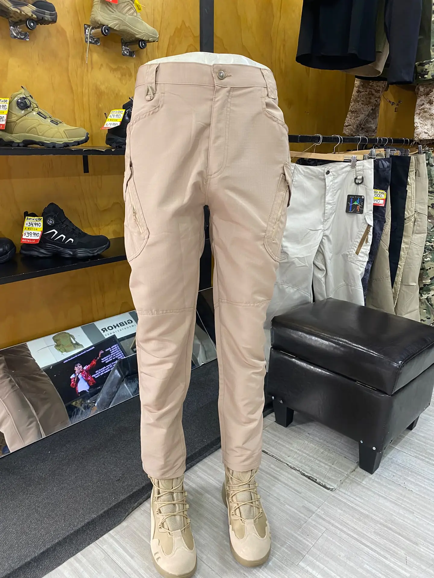 Pantalón Táctico Cargo Khaki Modelo IX9 2