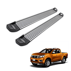 Set Pisaderas Nissan NP300 2015-2021 Aluminio Con Luz 1