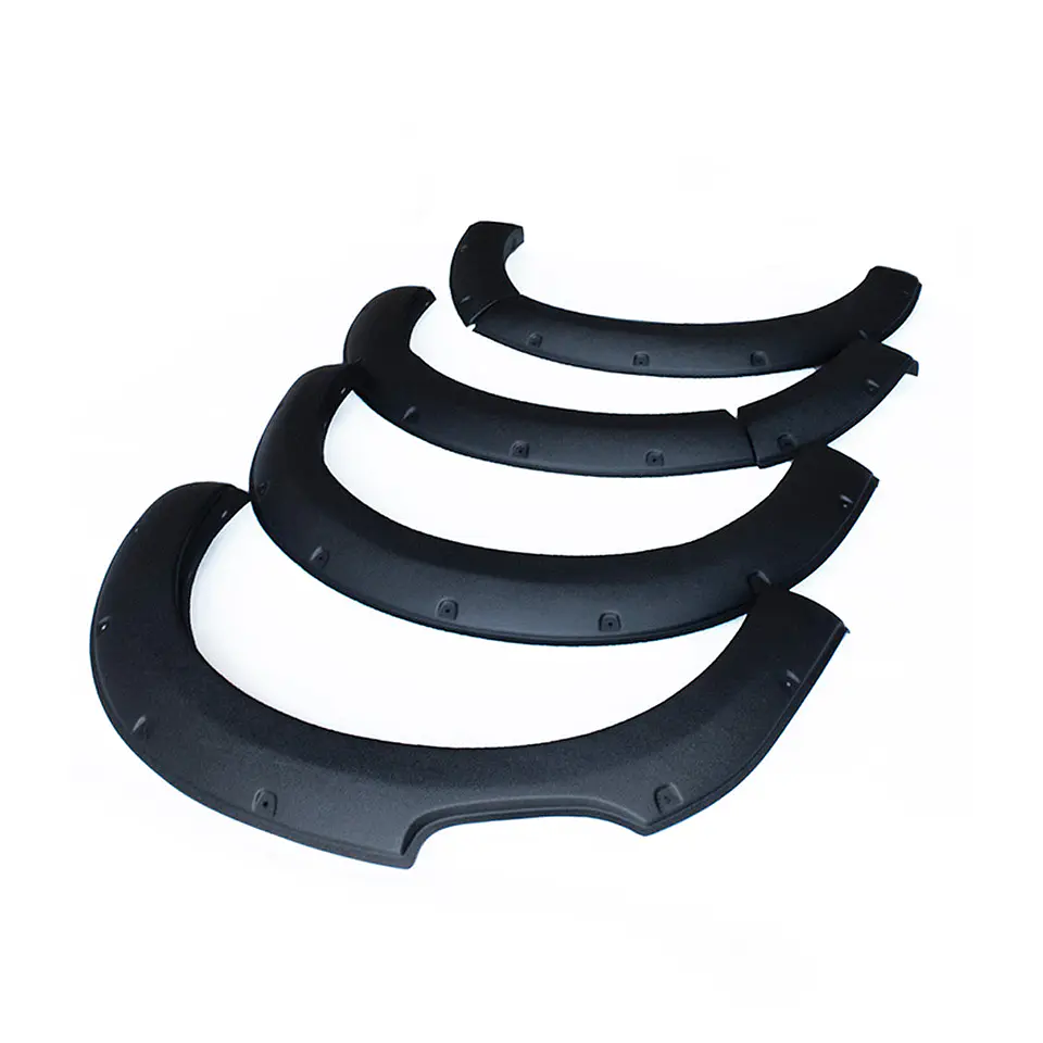 Extensiones de Tapabarro Mazda BT-50 2022 Estilo Militar | ABS Negro con Pernos Decorativos 3