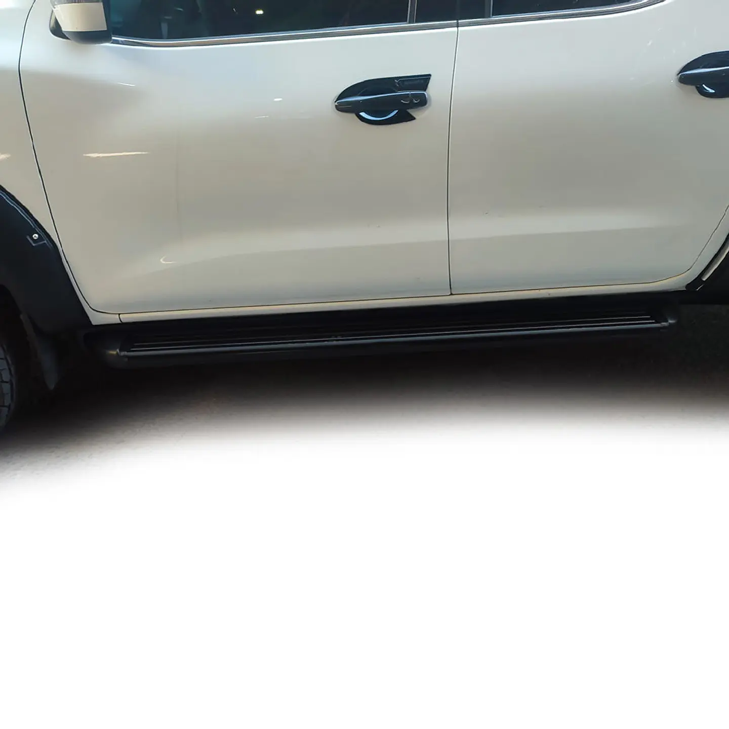 Kit de Pisaderas Modelo Original | Nissan Navara 2021-2024 | Kangaroo Chile 7