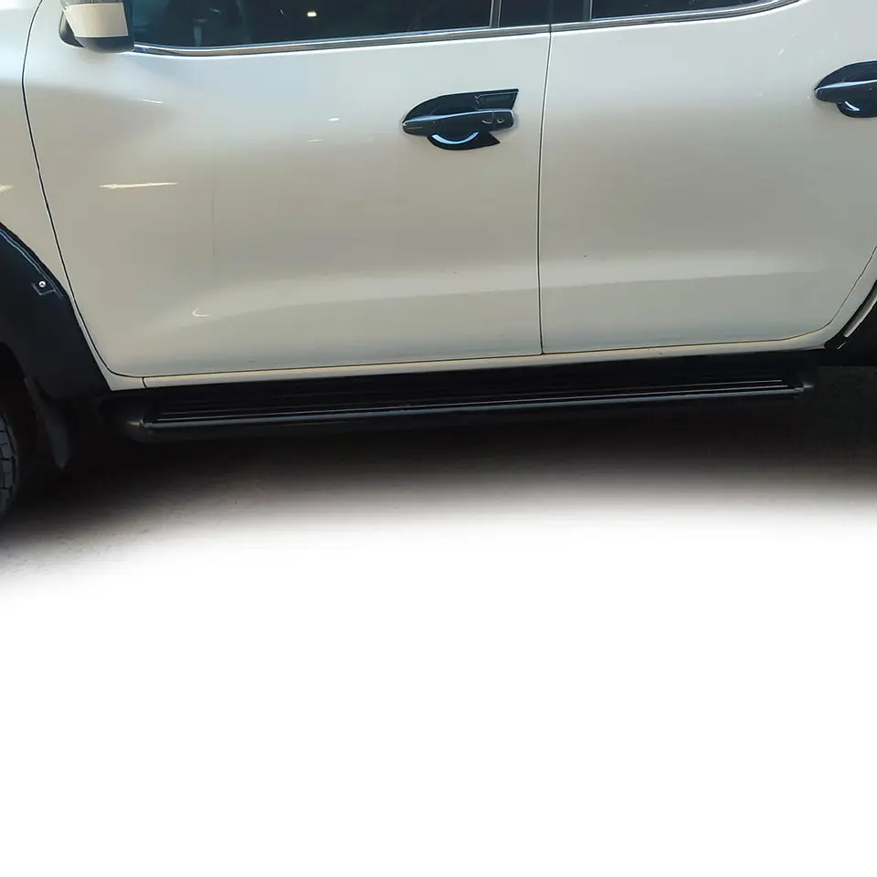 Kit de Pisaderas Modelo Original | Nissan Navara 2021-2024 | Kangaroo Chile 7