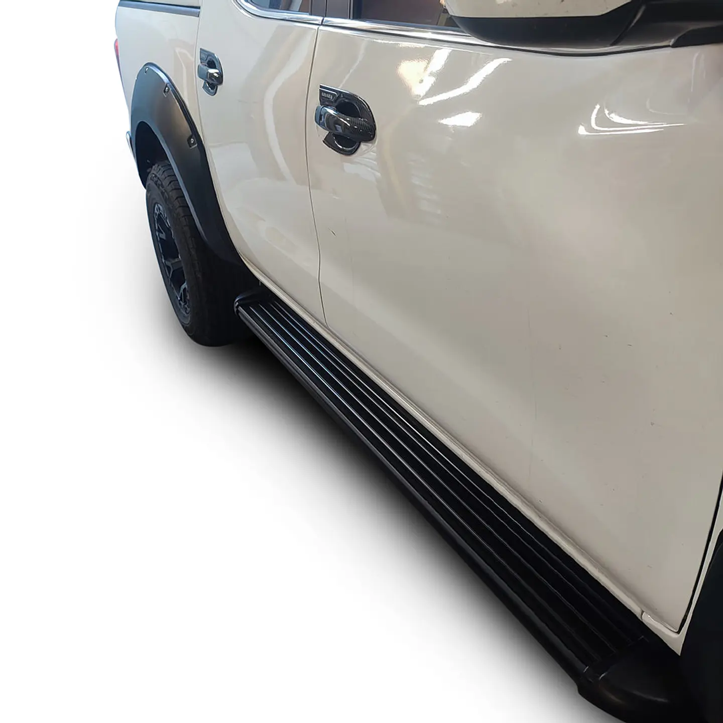 Kit de Pisaderas Modelo Original | Nissan Navara 2021-2024 | Kangaroo Chile 8