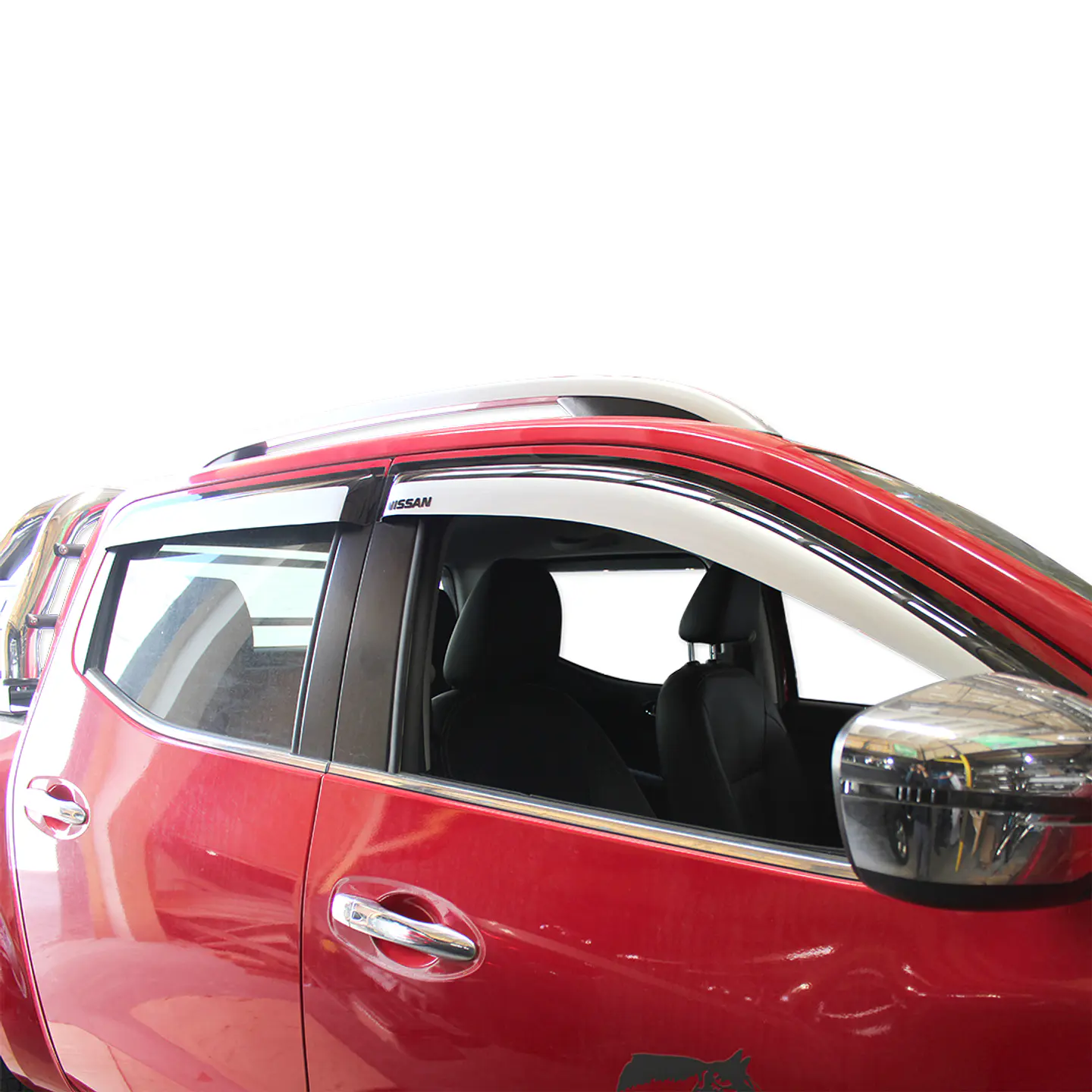 Aletas Bota Agua Bicolor Nissan NP300 ABS – Instalación fácil con cinta 3M 4
