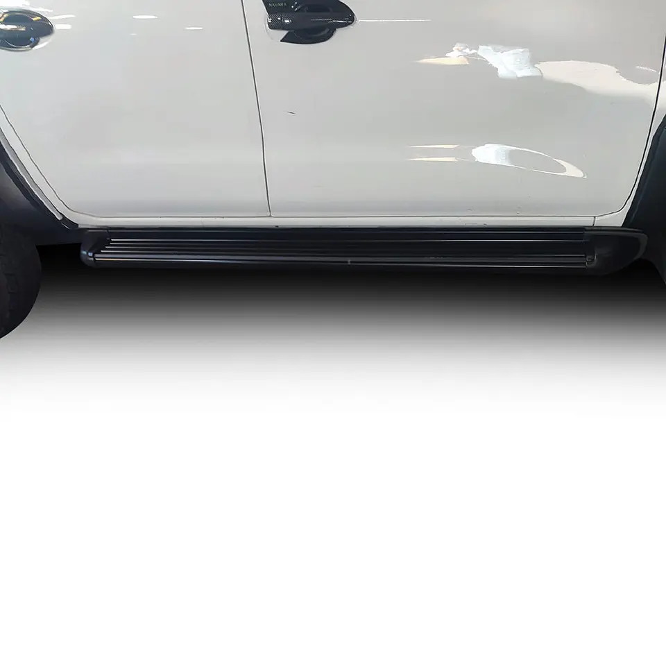 Kit de Pisaderas Modelo Original | Nissan Navara 2021-2024 | Kangaroo Chile 9