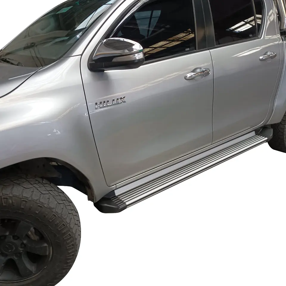 Set de Pisaderas de Aluminio | Toyota Hilux REVO 2016-2024 | Kangaroo Chile 5