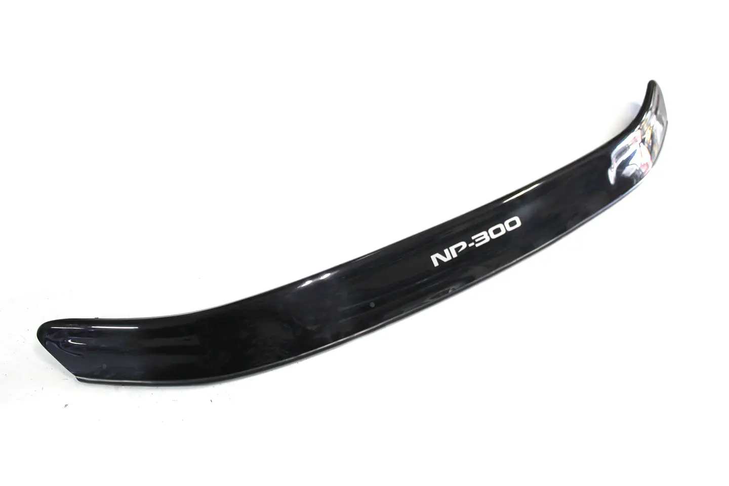 Deflector de Capot Corto | Nissan NP300 | Kangaroo Chile 3