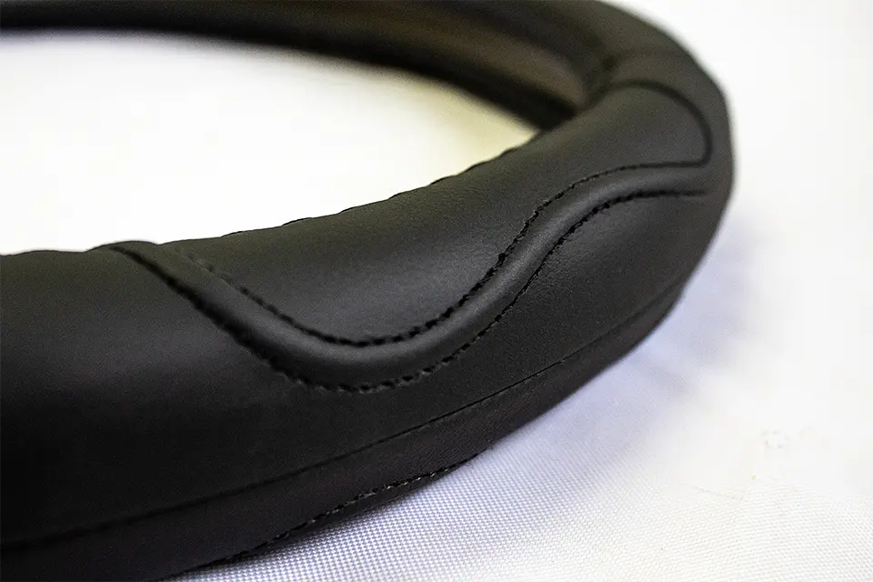Cubre Volante Cuero Negro Talla M Para Camionetas Hilo Negro 4