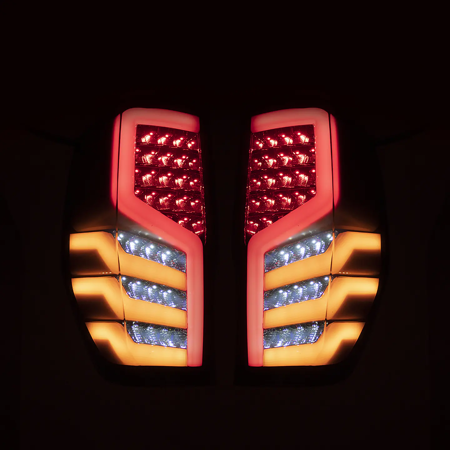 Par de Focos Traseros Ford Ranger 2013-2021 | Alta Iluminación y Encaje Perfecto 9