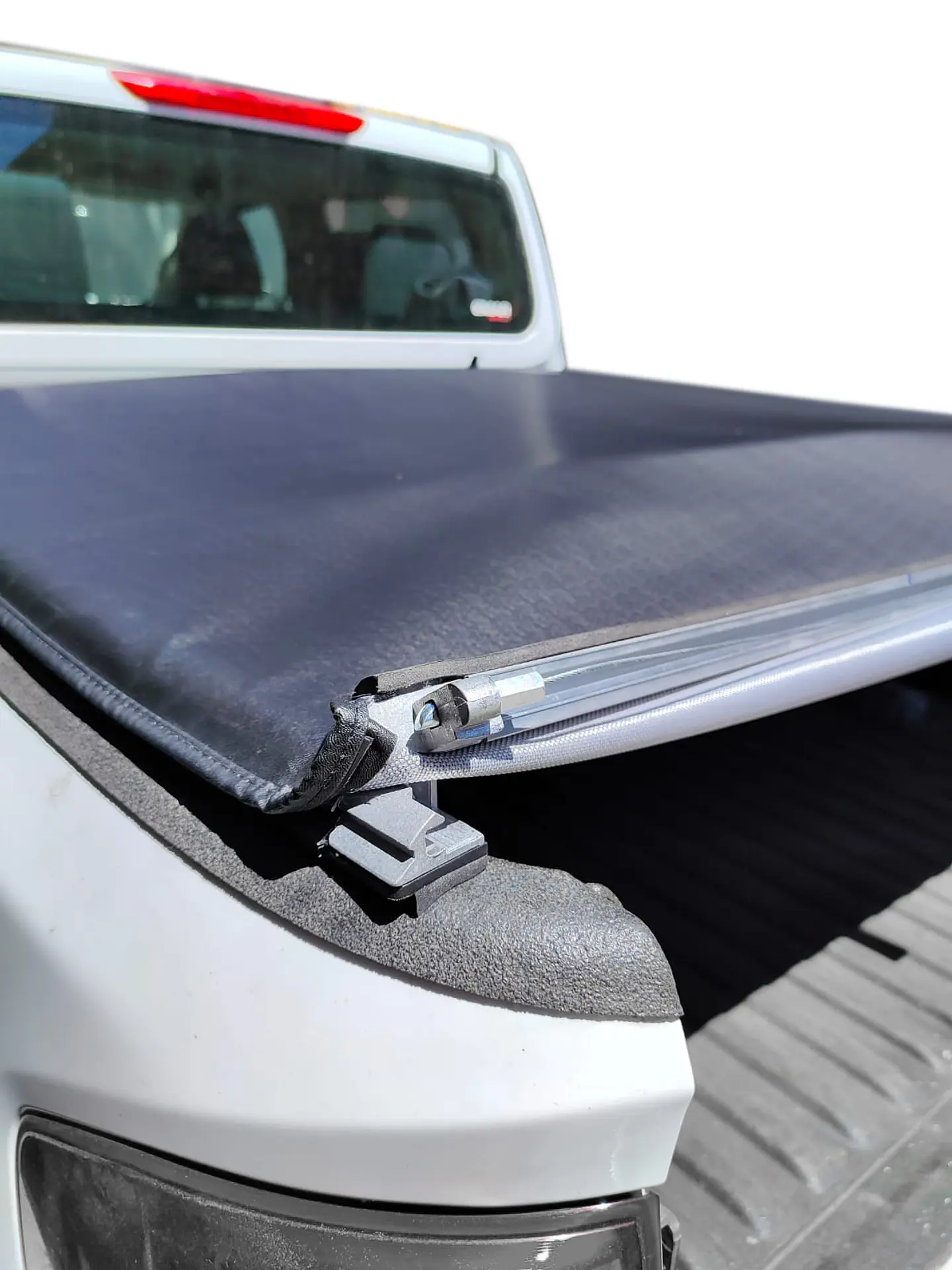 Lona Marítima Nissan NP300 | Cubre Pickup  con Marco de Aluminio | Kangaroo Chile 8